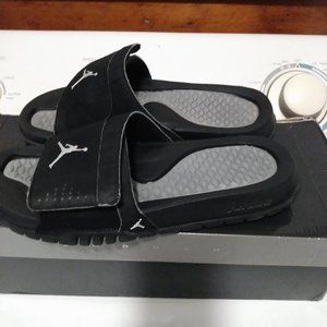 Women's slides